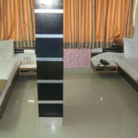 Angan Residency Hotel อาเมดาบัด ภายนอก รูปภาพ